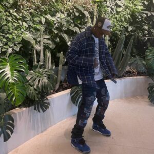 Travis Scott Instagram - In and out motion