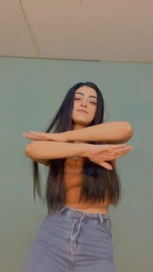 Twinkle Arora Instagram - Sometimes its better to dance it off.
.
.
.
.
.
.
..
#gasolina #dance #trending #twinkle #nehmat #twinklians