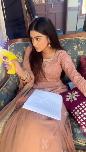 Twinkle Arora Instagram - When u cant kee your inner child shant
.
.
.
.
.
#bts #nehmat #twinklearora #twinklians #udaariyaan