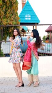 Twinkle Arora Instagram - Maqeba ❣️ super random . . . . . . . #dance #sargunmehta #twinklearora #udaariyaan