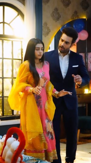 Twinkle Arora Instagram - For all the love for #nehtaj
Another bts ♥️
.
.
.
.
.
.
.
.
#nehtaj #nehmat #twinkle #vivian