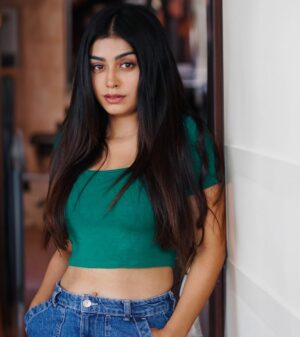 Twinkle Arora Instagram - 😎
Pic credit @mukul_photography_143 
.
.
.
.
.
.
.
#twinklearora #thetwinklearora #nehmat #western #smile