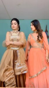 Twinkle Arora Instagram - tu bhi kar na dance @thetwinklearora 😂💃🏻 what do you think of nehmat and harleen's bond? . #udaariyaan #comedy #random #nehmat #harleen