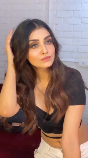 Twinkle Arora Instagram - Katherine peirce???
.
.
.
.
.
.
#twinkle #nehmat #smile #throwback #twinklians