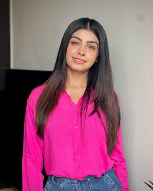 Twinkle Arora Instagram - Barbie girl 
.
.
.
.
.
.#twinkle #nehmat #twinklians #pose #newdaynewstart