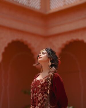 Twinkle Arora Instagram - For the undying love of culture❤️

Photography : @arvie666
Mua - @makeoverbysugs 
Styling - @theraunaqarora
Outfit : @official_vastra
.
.
.
.
.
.
.
.
#twinklearora #twinkle #nehmat #photoshoot #ethnic