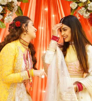 Twinkle Arora Instagram - Posers —> swipe 
.  Pic credits @akashdeep_16_50 
.
.
.
.
.
.
.
.
.
#udaariyaan #colors #nehmat #harleen #twinkle #candids #nehkleen