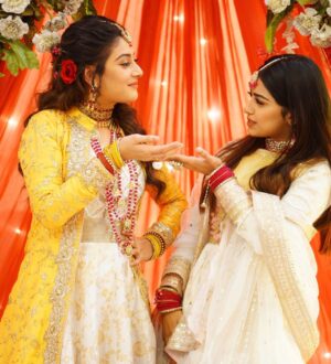 Twinkle Arora Instagram - Posers —> swipe 
.  Pic credits @akashdeep_16_50 
.
.
.
.
.
.
.
.
.
#udaariyaan #colors #nehmat #harleen #twinkle #candids #nehkleen