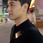 Tyler Ho Instagram - 來韓國一定要體驗一下的韓式理髮 換了髮型突然長得像韓國人了 - One of the “must try in Korea” is the K-style haircut. After changing my hairstyle, I suddenly look like a Korean!“ - 한국에서 꼭 해봐야 할 것 중 하나는 K-스타일 머리카락이에요. 헤어스타일을 바꾼 후에 갑자기 한국인 같이 보이게 되었어요ㅋㅋ 💈@deefhair 💈deefhair_jh 재헌원장님 이렇게 멋진 머리 만들어주셔서 감사합니다