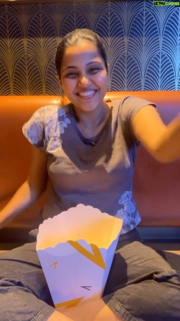 Vaishali Thaniga Instagram - POV : When you suddenly receive a message “salary got credited “ how many of you can relate ?? Comment below 👇 #instareels #reelsinsta #reelitfeelit #reelviral #reelvideos #instadaily #sunday #sundayfunday #happy #me #instamood #reelstrending #trendingreels #trendingsongs #trendingnow