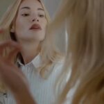 Valerie Huber Instagram - Zurück zur Natürlichkeit 🌱 Make-Up aus Heilpflanzen, hochwertigen Ölen aus Bio Anbau und fairem Handel - 100% Naturkosmetik von @drhauschka.at 🤍 Weil es wichtig ist, was auf unsere Haut kommt. Mit dem Code Valerie10 bekommt ihr bei einem Warenwert von 50€, 10€ geschenkt. Für den Look wurden folgende Produkte verwendet: - Illuminating fluid - Compact Powder - Bronzing Powder - Lippenstift in der Farbe 14 #makeupbydrhauschka #drhauschka #naturkosmetik 🌿 Video by @philine_hofmann