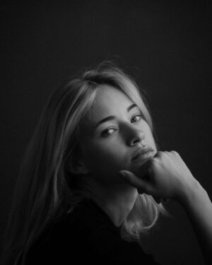 Valerie Huber Instagram - bare with @philine_hofmann 📸