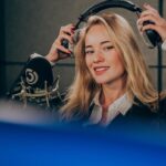 Valerie Huber Instagram - Playing my favorite tunes and telling some stories at @oe3hitradio 🎶 Danke für die Aufnahme und die Fotos @martin.krachler @tina.ritschl ☺️ Hitradio Ö3