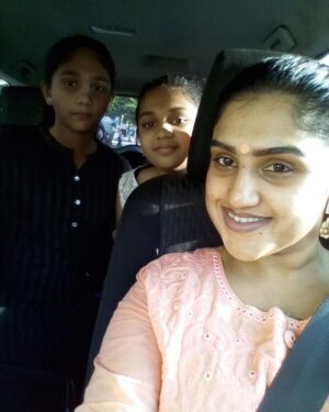 Vanitha Vijayakumar Instagram - Standing by each other in the tough times is all we know❤️🏠🙏