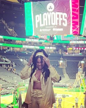 Vanity Alpough Instagram - They did it!!! 🗣Let’s Go Celtics☘️ #EasternConferenceChampions
