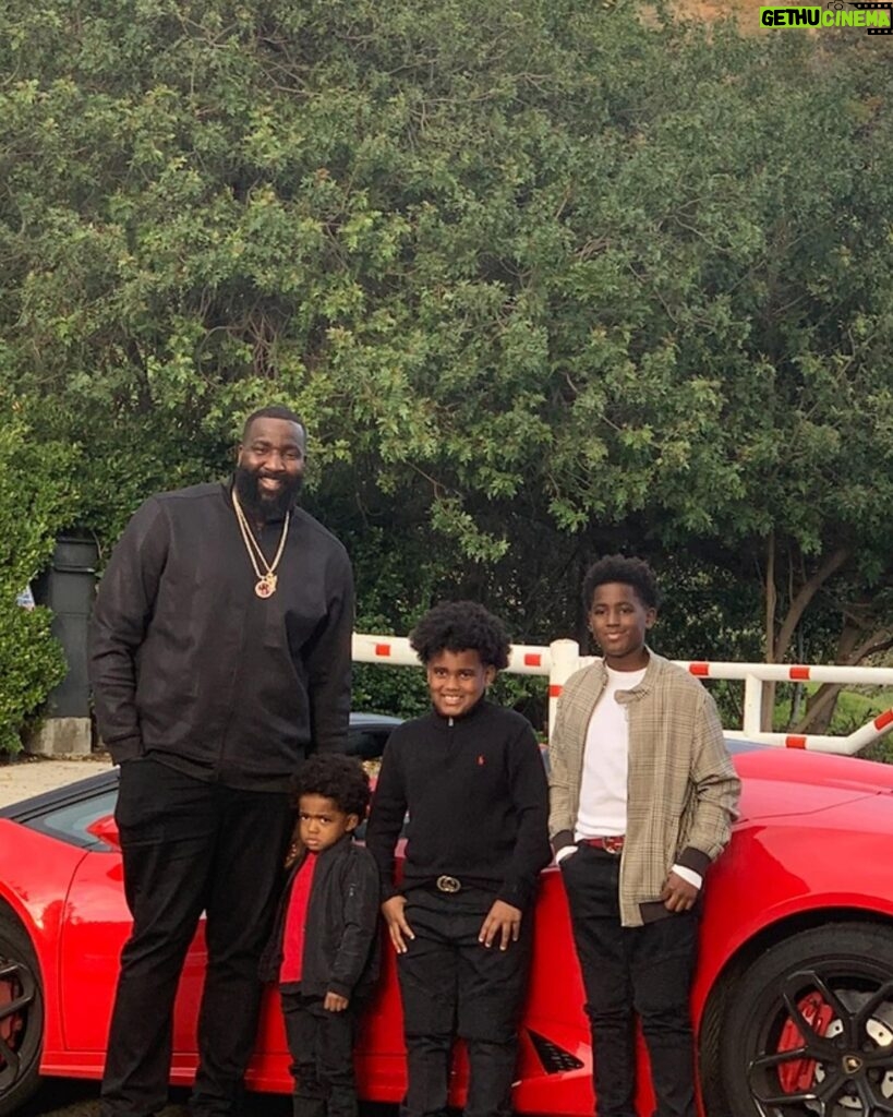 Vanity Alpough Instagram - I can not put into words how amazing you are as a father @kendrickperkins You are killing it with the final four and I’m so proud of you! The kids and I Love You so much and we are so grateful to have you in our lives…Happy Father’s Day Baby Cakes and I hope you are enjoying your day🖤