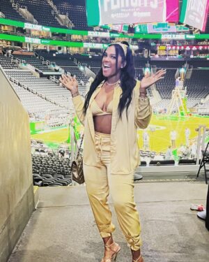 Vanity Alpough Instagram - They did it!!! 🗣Let’s Go Celtics☘️ #EasternConferenceChampions