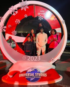 Vanity Alpough Instagram - Merry Christmas from The Perkins ❤️❤️❤️❤️❤️❤️