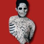 Vermelha Noir Instagram - 💀 Dueles tan bien ... Bruses 💀 📸/Edit @maneoseafufus #makeup & #styling /me #dragqueen #dragqueenedit #dragmexicana #dragqueenmexico #dragmexicano #dragqueenart #localdrag #localqueen #mexicandragqueen #mexicandrag #dragqueenlife #lamasdraga #gaypride #queer #king #editorial #lgbt #bodypaint Void