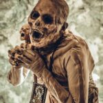Vermelha Noir Instagram - 🌪️Las momias de Guanajuato🌪️ Son un conjunto de cuerpos momificados naturalmente, las cuales han sido descubiertas después de la exhumación en tumbas del panteón de la ciudad de Guanajuato. Siendo actualmente una de las mayores atracciones turísticas de ese estado mexicano, las momias son exhibidas en el Museo de las Momias de Guanajuato. En la actualidad son más de cien las momias que forman parte del inventario del museo. Cuenta con una exhibición temática que anualmente atrae cientos de miles de visitantes . Fotografía y dirección C @farrell14 Momia de cartonería @nadie_nadie_nunca Asistencia Nail art: @jewelry___nails Dress: @emmanuelvictoriaatelier Prostético @enriquestradafx Calva @trax.torno.x Makeup & styling: Vermelha Noir . 💄 PRODUCTOS 💄 ⚪Base : Beauty creations 👁️ Ojos y contour : @jeffreestarcosmetics @morphe2 @jamescharles . #fashion #drag #gay#art #makeup #lgbt #photograph #instagay #dragqueen #rpdr #rupauldragsrace #instadrag #dragrace#lgbtq #queen # #dragmakeup #instagay ##dragqueyensoyfinstagram #gayboy #dragqueenmakeup #fashion #fashiondesigner #makeupartist #style #art #localqueen #dragartistsofcolor Guanajuato, Gto.