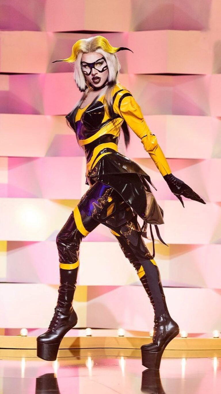 Vespi Instagram - 🐝 VESPIDAE 🐝 The superhero who fights the patriarchy with her stinger ⚡️ ——— ✂️ @gillesask 💇‍♀️ @wigbys ——— Did you know that only female wasps have stingers ? #dragrace #dragracefrance #rupaulsdragrace #teamvespi #teamvespiche #vespi #drag #dragqueen #rpdr Paris, France