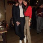 Victoria Beckham Instagram - The house of VB celebrates the holidays, I’m so grateful to my incredible team. Kisses from NYC 🇺🇸 @VictoriaBeckham @VictoriaBeckhamBeauty x