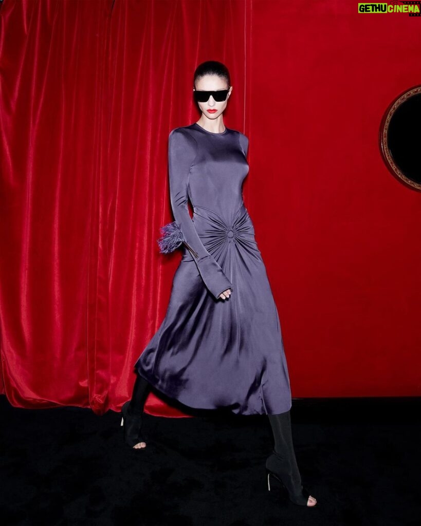 Victoria Beckham Instagram - AVAILABLE NOW! Sophistication in Ultraviolet. Shop the Long Sleeve Gathered Midi Dress at VictoriaBeckham.com and at 36 Dover Street. #VBHoliday