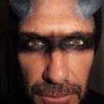 Victoria Beckham Instagram - HORNY on Halloween 🎃 @davidbeckham kisses @isamayaffrench