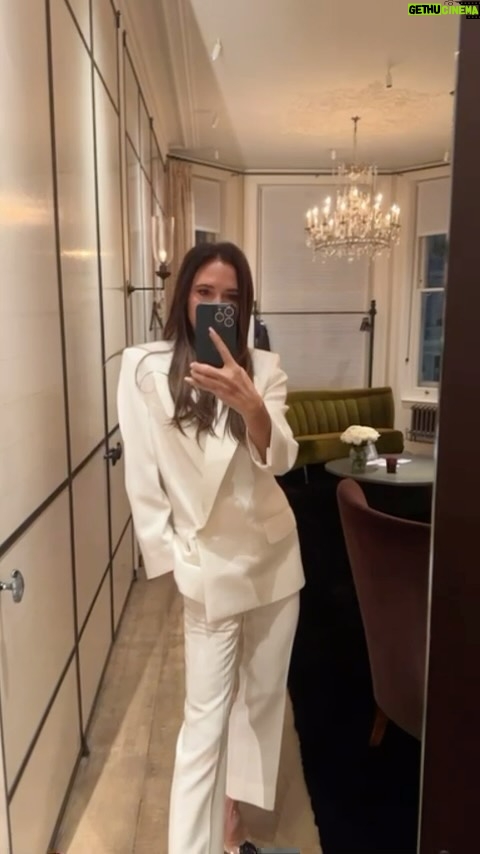 Victoria Beckham Instagram - The perfect tailoring for any occasion!! I created this look for David’s Netflix documentary premiere and it’s so flattering! I absolutely love the strong shoulder and lapel on this suit and how it pairs with the fitted trousers. Kisses xx Available now at VictoriaBeckham.com and at 36 Dover Street.