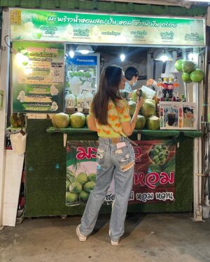 Victoria Justice Instagram - moments 🇹🇭🎥🙏🏼💕