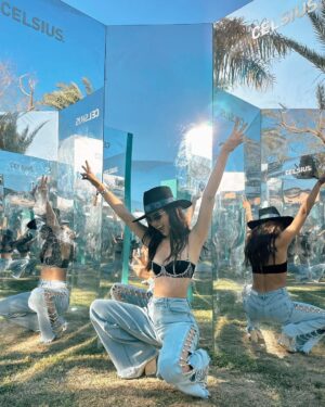 Victoria Justice Instagram - Coachella Day 1 recap🌵😜✌🏼🎶 
(I know I’m late on this but I was on Indio time babyyyy! more to come♥️)
