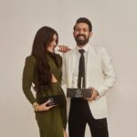 Vikrant Massey Instagram - Thankyou @elleindia for honouring me with the “Rising star of the year” award.! Here with the “Dynamic performer of the year..!” @vikrantmassey