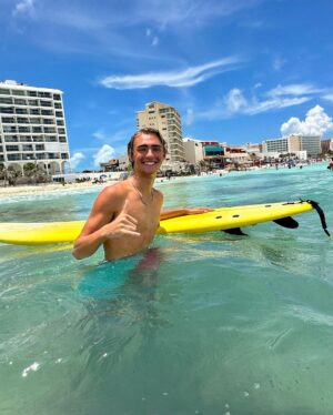 Vincent Michael Webb Instagram - Surf lessons 🏄‍♂️ @goodvibessurfschoolcancun 
🏄‍♂️ 
Follow my other account @vincentwebb.official !!
🌊 
#surfcancun #surflessons #cancunlife #beachboy #vincentcancun