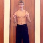 Vincent Michael Webb Instagram - Try on haul ~ one pair of black pants with different options! @vincentwebb.official Video preview ~ entire video is on my BRAND ARMY ~ click link in bio ⬆️ #tryonhaul #teenfashion #italianstyle #teenactor #teenmodel #brandarmy #teenboy #16yearsold #boymodel #fashionmodel #ootdmen #londonstyle #nymmkids #miamimodel #lamodels #nycmodel #fashionreel #vincentcancun Cancún México