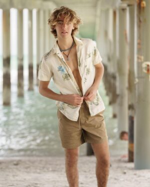 Vincent Michael Webb Instagram - American Eagle Photoshoot in Myrtle Beach ( and behind the scenes) 
Photographer @perfectshotpro 
📸 
#americaneagle #ae #atlantaphotographer #fashionphotographer #teenmodel #blondeboy #15 #teenactor #beachboy #blondemodel #fashionboy #myrtlebeach #vincentwebb #vincentcancun