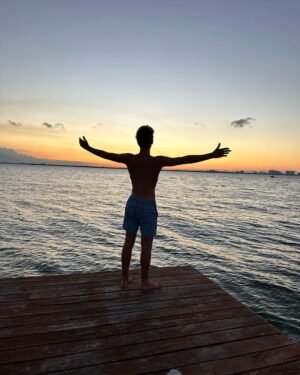 Vincent Michael Webb Instagram - Waiting for the sun to set over the lagoon in Cancun …
@vincentwebb.official 

#sunsetlover #cancunlife #cancunmexico #teenactor #goldenhour #docklife #vivalavida #vincentwebb #vincentcancun