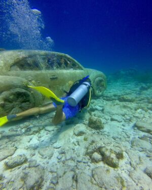 Vincent Michael Webb Instagram - I’m officially a certified scuba diver @scuba_cancun 

#scubacancun #scubadiver #islamujeres #cancun #underwaterphotography #underwaterworld #cancunlife #beachboy #vincentcancun