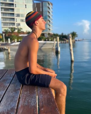 Vincent Michael Webb Instagram - Hanging lagoon side in Cancun 
#cancunlife #cancun #skullcap #teenactor #modelo #dockside #lagoon #mexico #vincentcancun