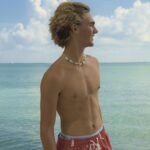 Vincent Michael Webb Instagram - Cancun life ~ Photos by @dreykenlawes Swimsuit @pullandbear * #cancunphotographer #cancunlife #pullandbearcommunity #beachboy #blondemodel #teenactor #modelo #vincentcancun Cancún México