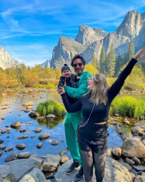 Vitória Moraes Instagram - O lugar mais lindo que eu já vi na minha vida! Um carrossel com um pouquinho dos nossos dias aqui no Yosemite Nacional Park! A última foto eu não aguento 🥹♥️
Nossas férias em família! Los Angeles, Yosemite e próxima parada: Las Vegas!