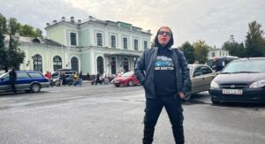 Vitaliy Gostyukhin Instagram - Встречай Ванек мы в Пскове 💪 шапку вези , холодно 😀