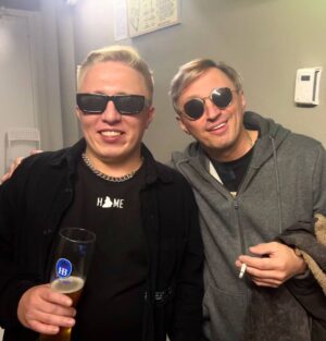 Vitaliy Gostyukhin Instagram - Уважаемые люди залетели на наш вчерашний концерт @denismafik @lady_bro_official
