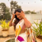 Vithika Sheru Instagram - Nothing feels as perfect as a saree from my fav @bhargavikunam ❤️🧿🥰 PC - @mahathalli thanks ra jaanuuu ❤️
