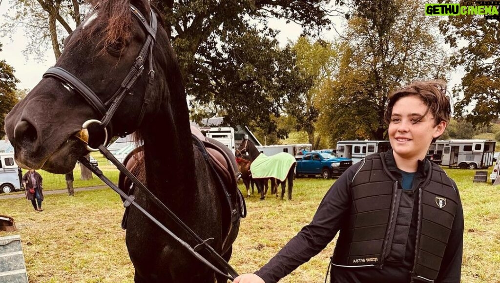 Walton Goggins Instagram - The Hunter Pace (race) in Chatham today… don’t you want to know how it ends?! Ole daddy even got in on the action behind the scenes!! Thank you @summer_lbf for your wide open heart and equine whispering. A proud mama and daddy!!!🏅🏅🏅