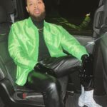 Warren Egypt Franklin Instagram - AQUARIUS SZN dump…and that’s on a big body Benz truck 😈✨🥵 Palm Springs, California