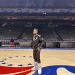 Warren Egypt Franklin Instagram - “That’s one small step for man, one giant leap for my nXggas” or whatever Neil Armstrong said 🚀 Wells Fargo Center