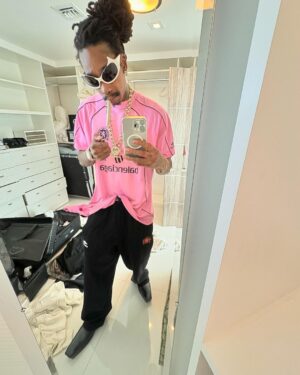 Wiz Khalifa Instagram - Ur phones actually a mirror