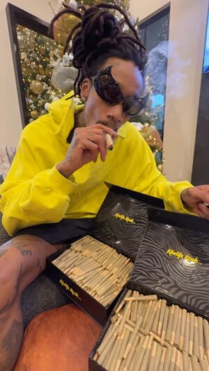 Wiz Khalifa Instagram - Santa pulled up early