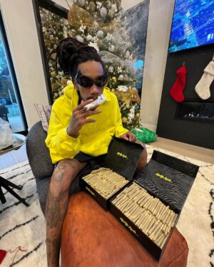 Wiz Khalifa Instagram - Sharing weed is so 2000’s