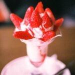 Yûka Eda Instagram - 世界は果てしないのだと教えてくれたのがスクリーンで、こんなところ狭くて意味がないといじけていた自身がいちばんつまらないと気づかせてくれたのもあの日偶然観た映画で、ずっと誰もみたことのない世界をそこに求めていて、だからみんなと同じじゃなくて、わたしが今いちばんやりたいことをただ力いっぱいやれるような人生がいいんだよね